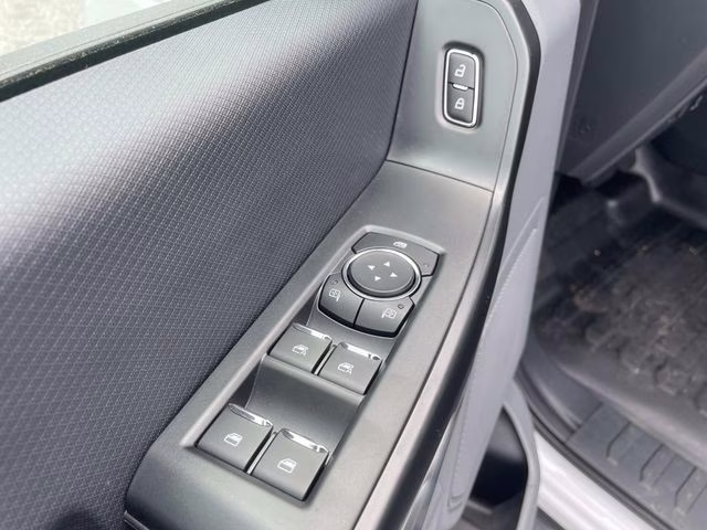 2025 Oxford White Ford F-150 XL 4X4 Truck