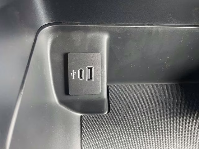 2025 Oxford White Ford F-150 XL 4X4 Truck