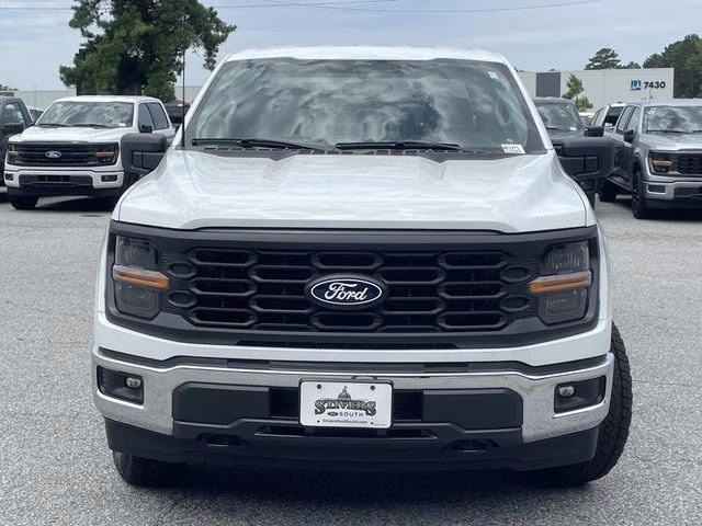 2025 Oxford White Ford F-150 XL 4X4 Truck