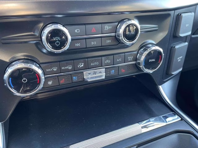 2025 Oxford White Ford F-150 Raptor 4X4 Truck