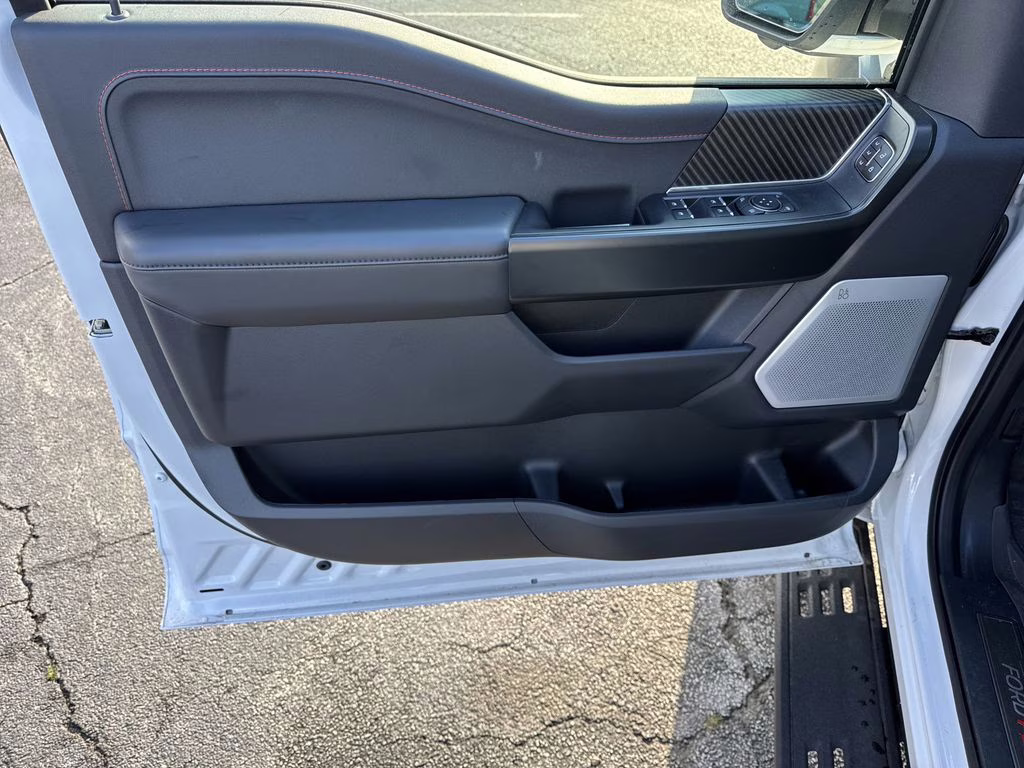 2025 Oxford White Ford F-150 Raptor 4X4 Truck