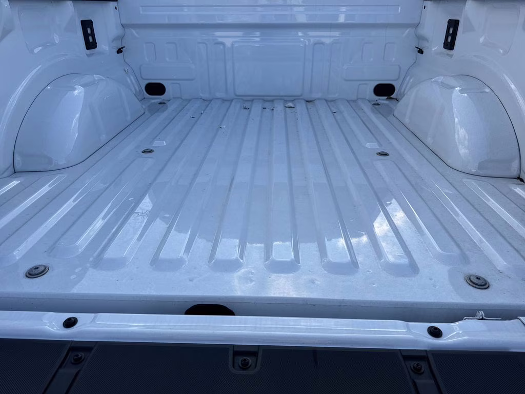 2025 Oxford White Ford F-150 Raptor 4X4 Truck