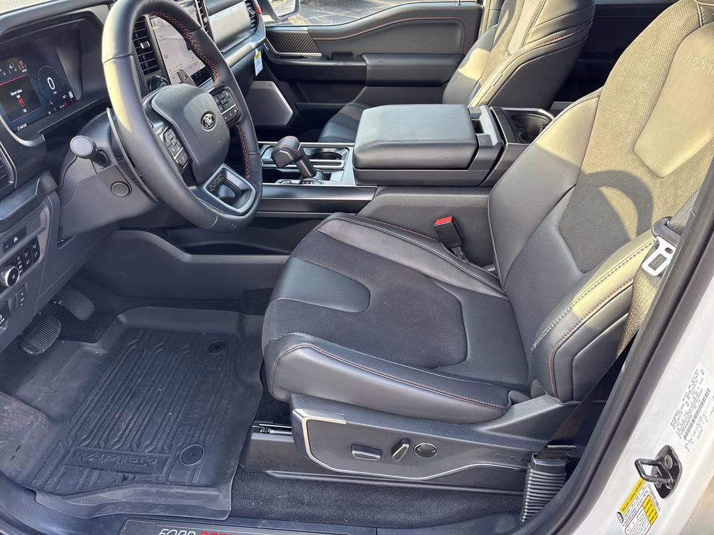 2025 Oxford White Ford F-150 Raptor 4X4 Truck
