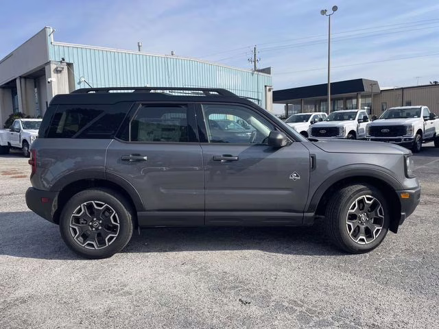 2025 Gray Metallic Ford Bronco Sport Outer Banks 4X4 SUV