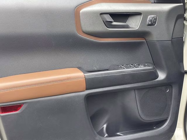 2025 Desert Sand Ford Bronco Sport Outer Banks 4X4 SUV