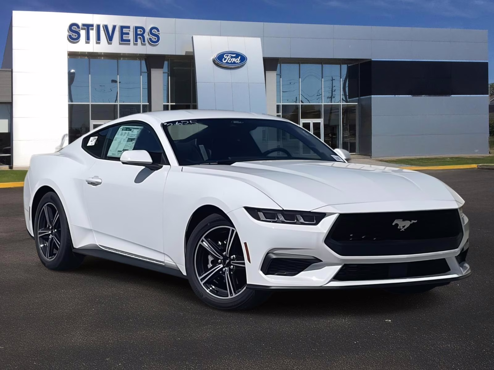 2025 Oxford White Ford Mustang EcoBoost RWD Coupe