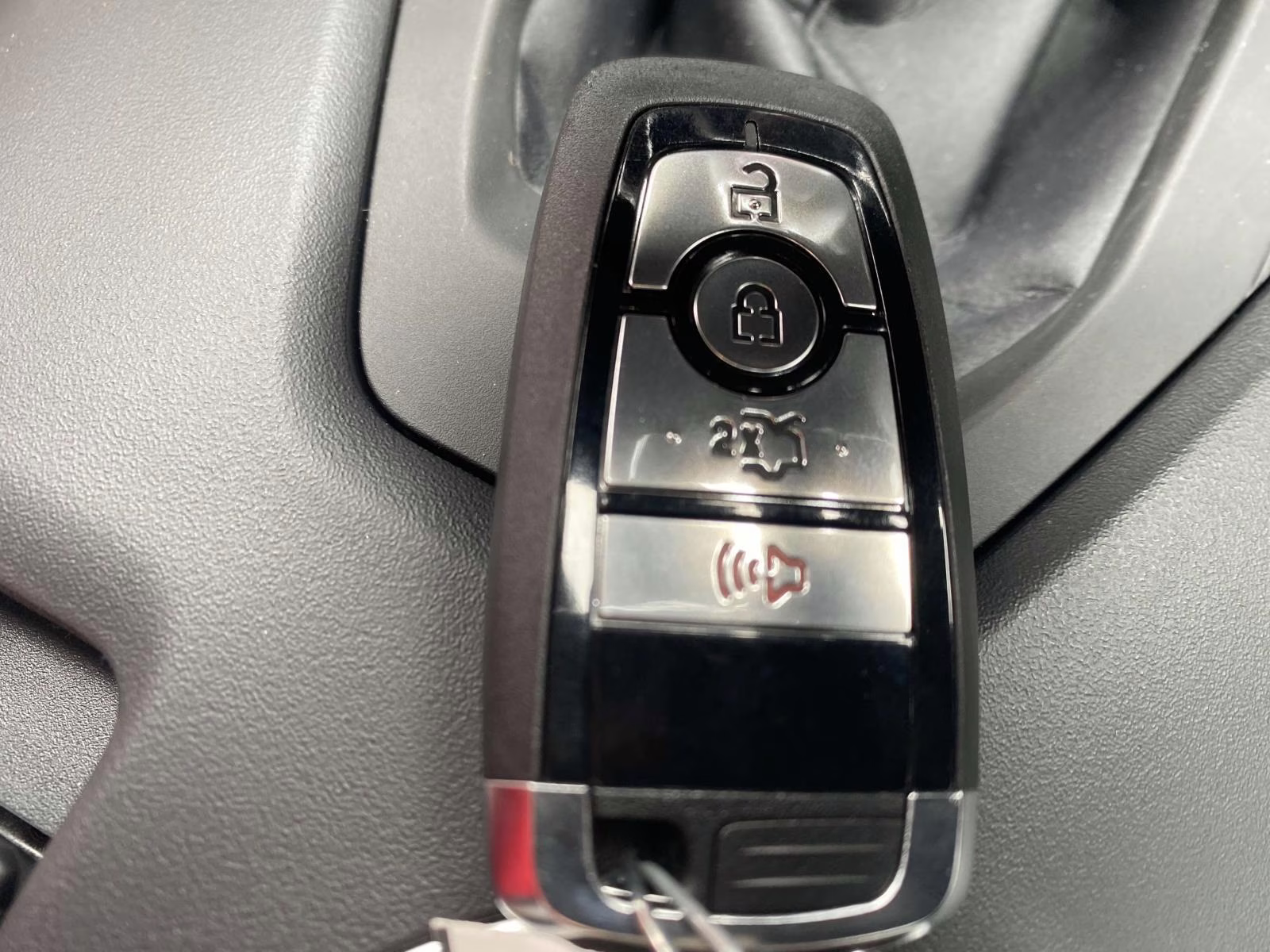 2025 Oxford White Ford Mustang EcoBoost RWD Coupe