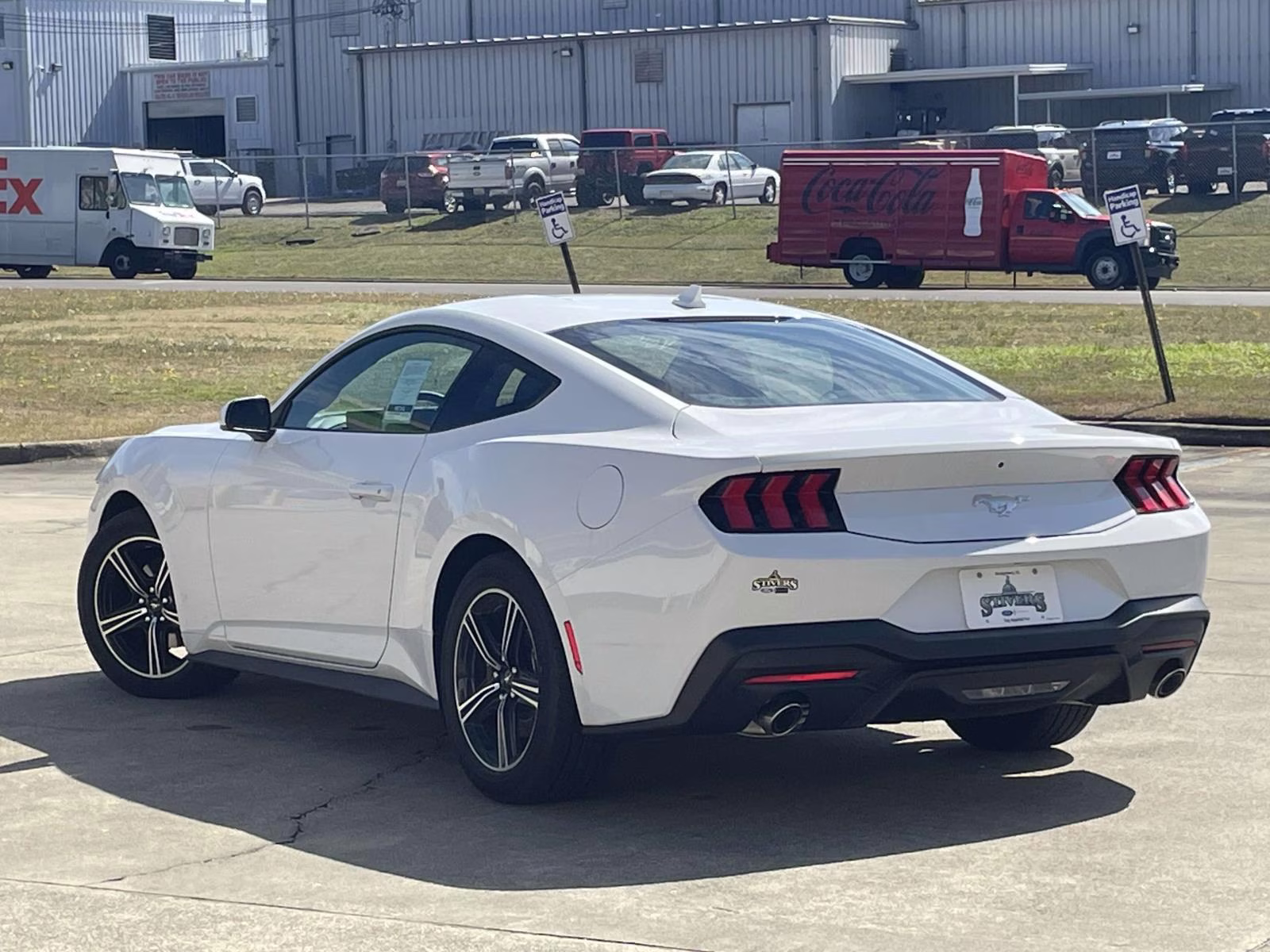 2025 Oxford White Ford Mustang EcoBoost RWD Coupe