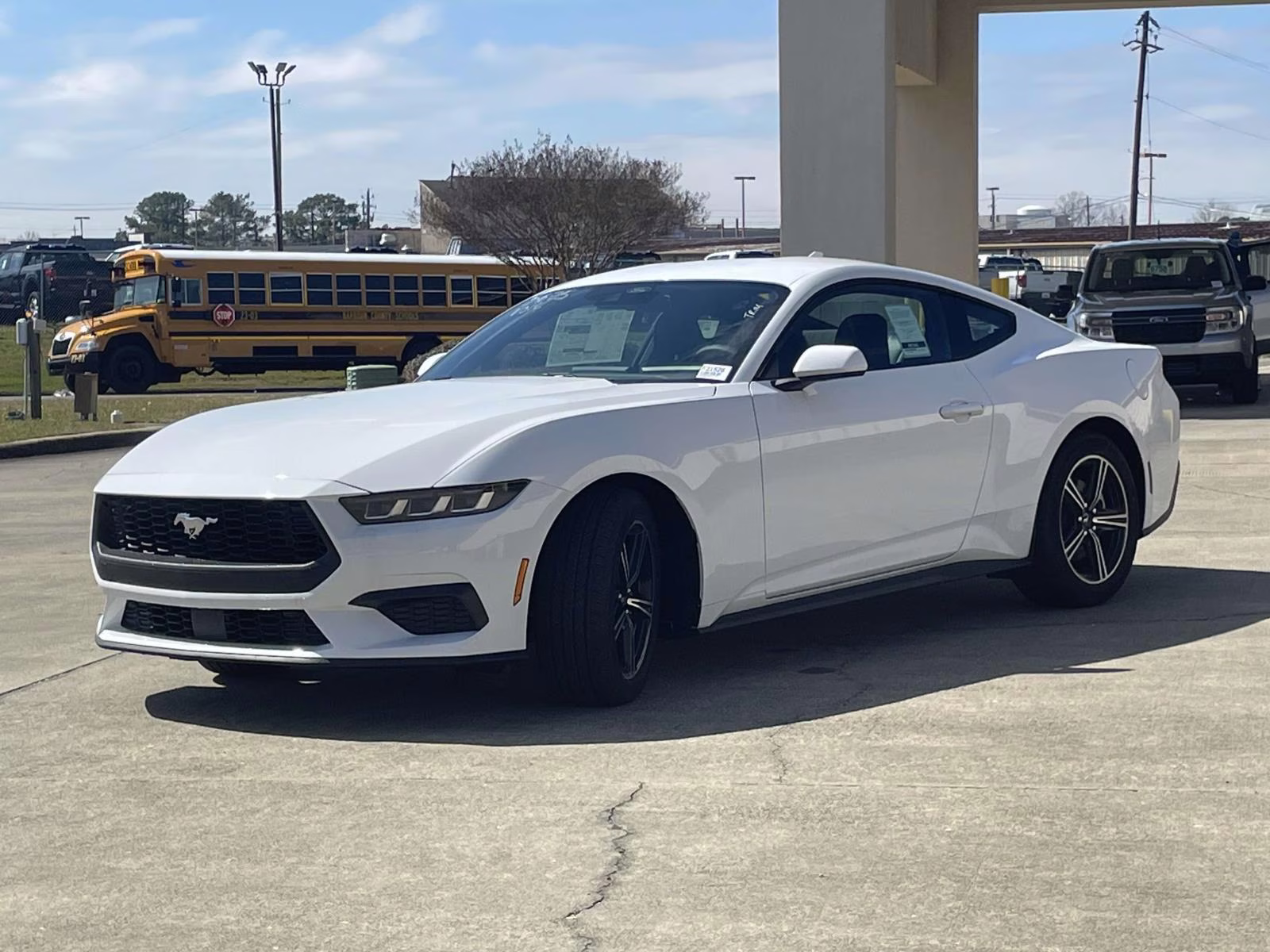 2025 Oxford White Ford Mustang EcoBoost RWD Coupe