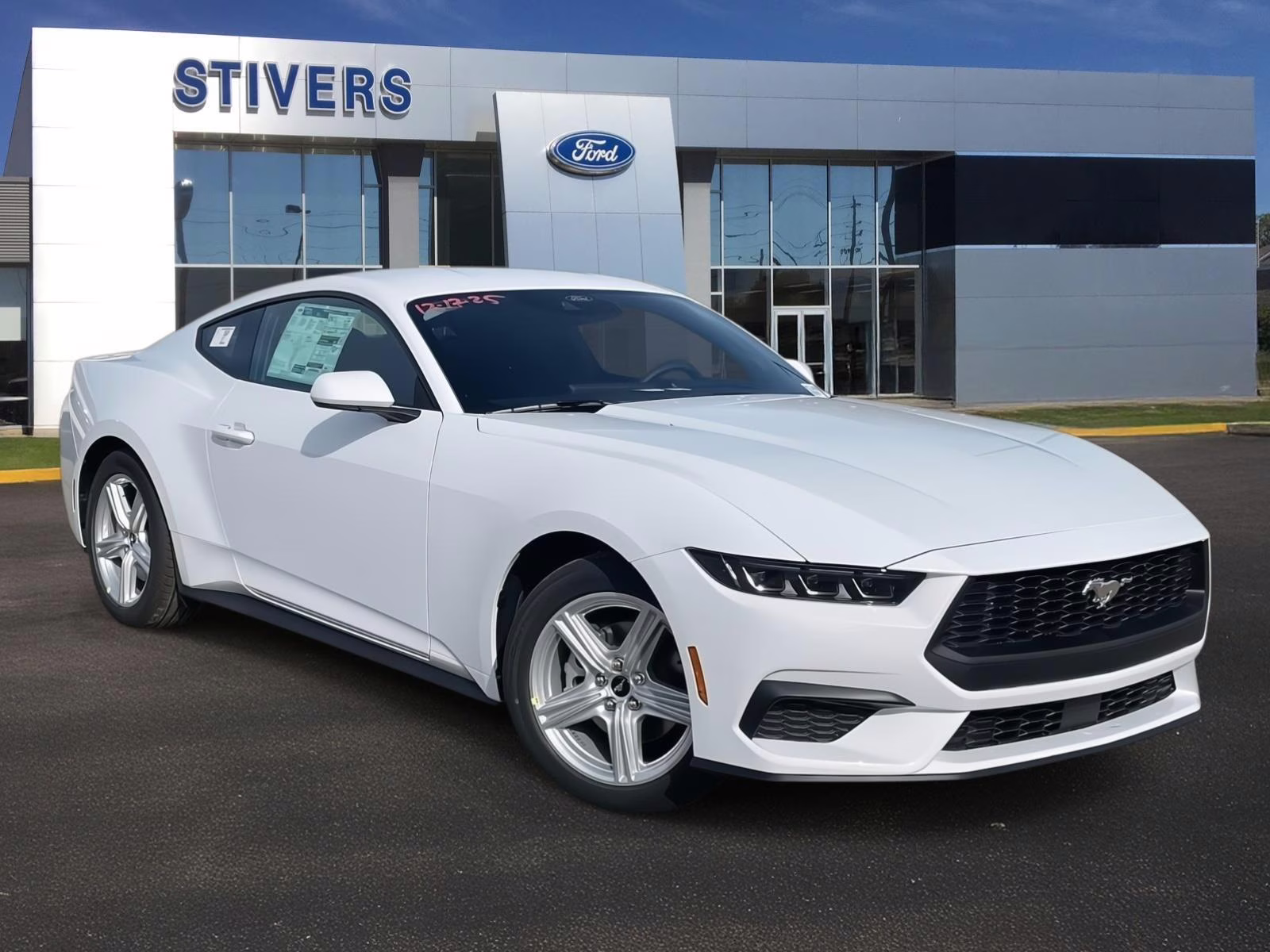 2026 Oxford White Ford Mustang EcoBoost RWD Coupe