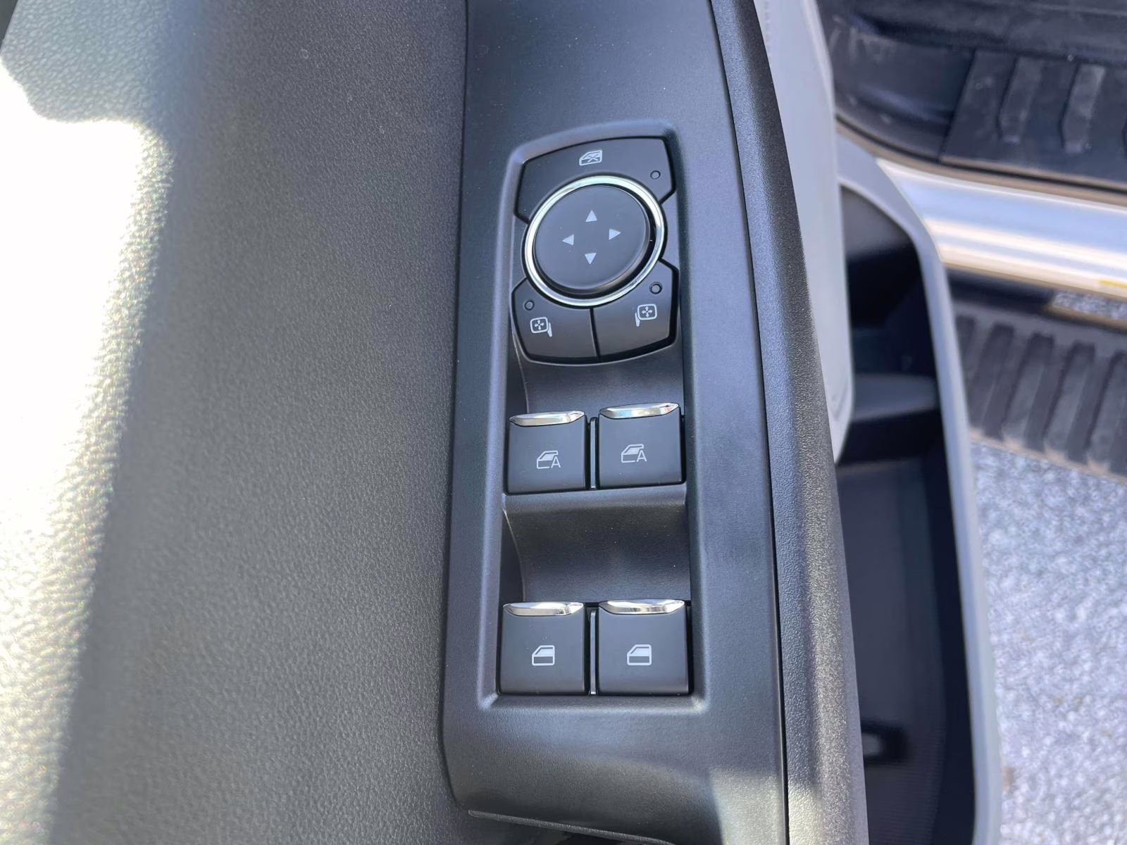 2025 Oxford White Ford Super Duty F-350 DRW XL 4X4 Chassis