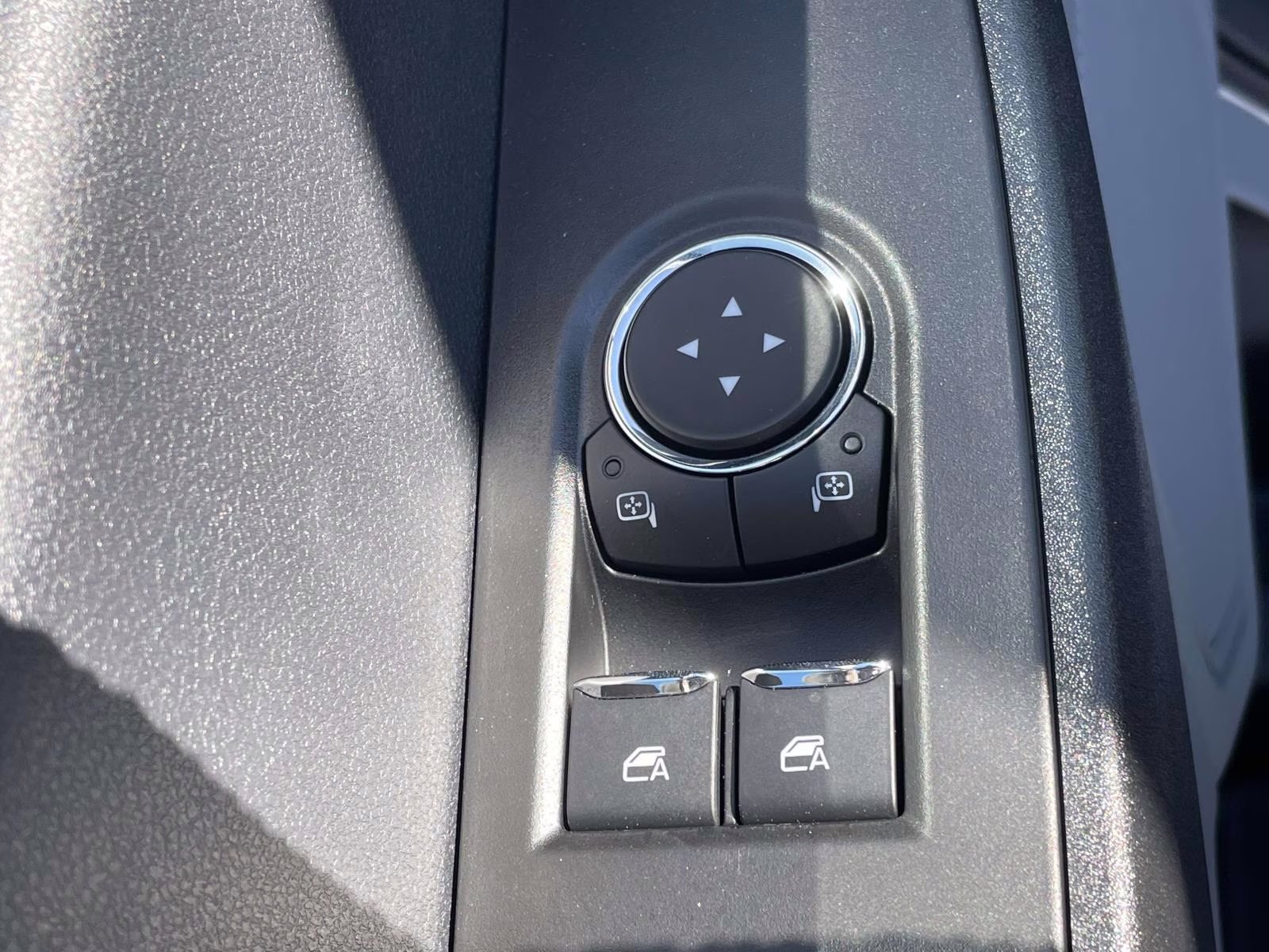 2025 Oxford White Ford Super Duty F-350 SRW XL RWD Chassis