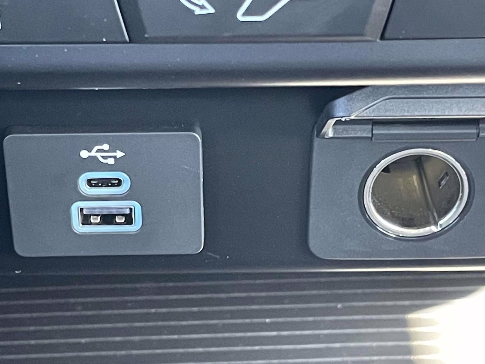 2025 Oxford White Ford Super Duty F-350 SRW XL RWD Chassis