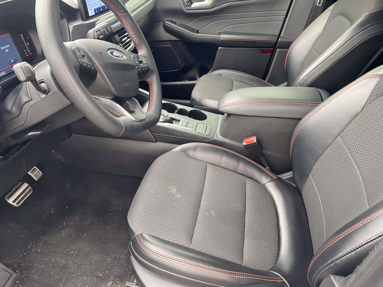 2023 Silver Metallic Ford Escape ST-Line FWD SUV