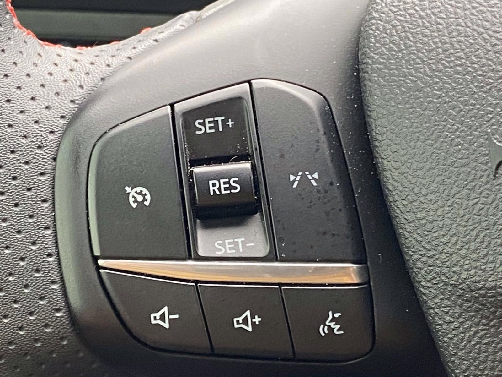 2023 Silver Metallic Ford Escape ST-Line FWD SUV