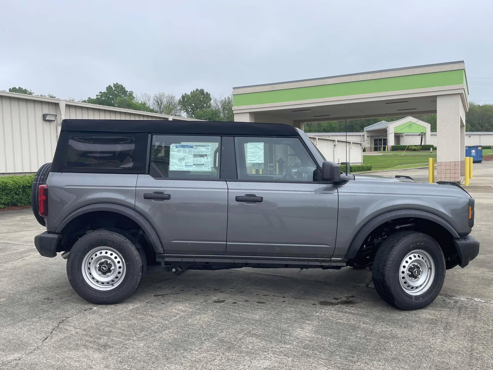 2025 Carbonized Gray Metallic Ford Bronco Base 4X4 SUV