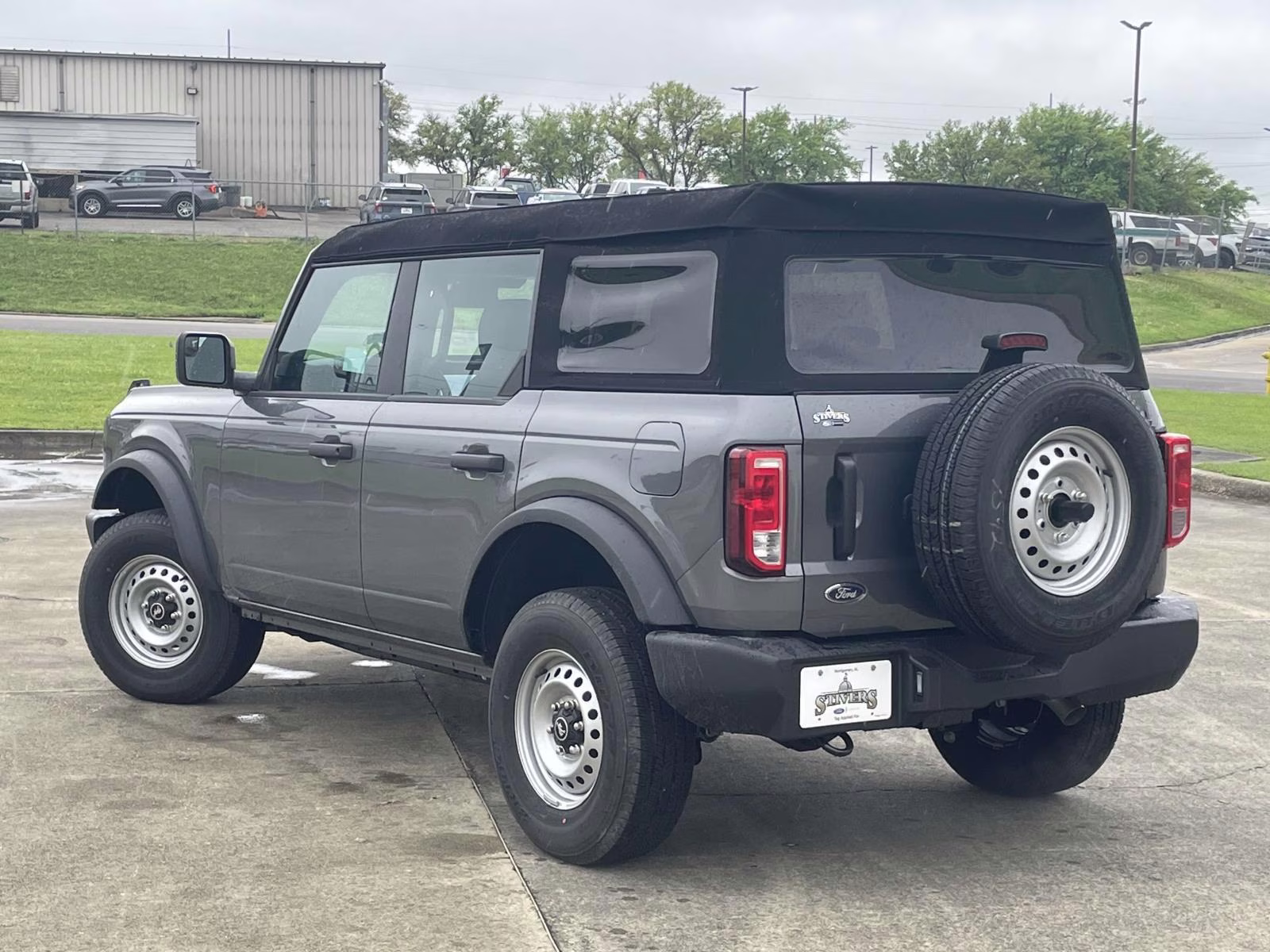 2025 Carbonized Gray Metallic Ford Bronco Base 4X4 SUV
