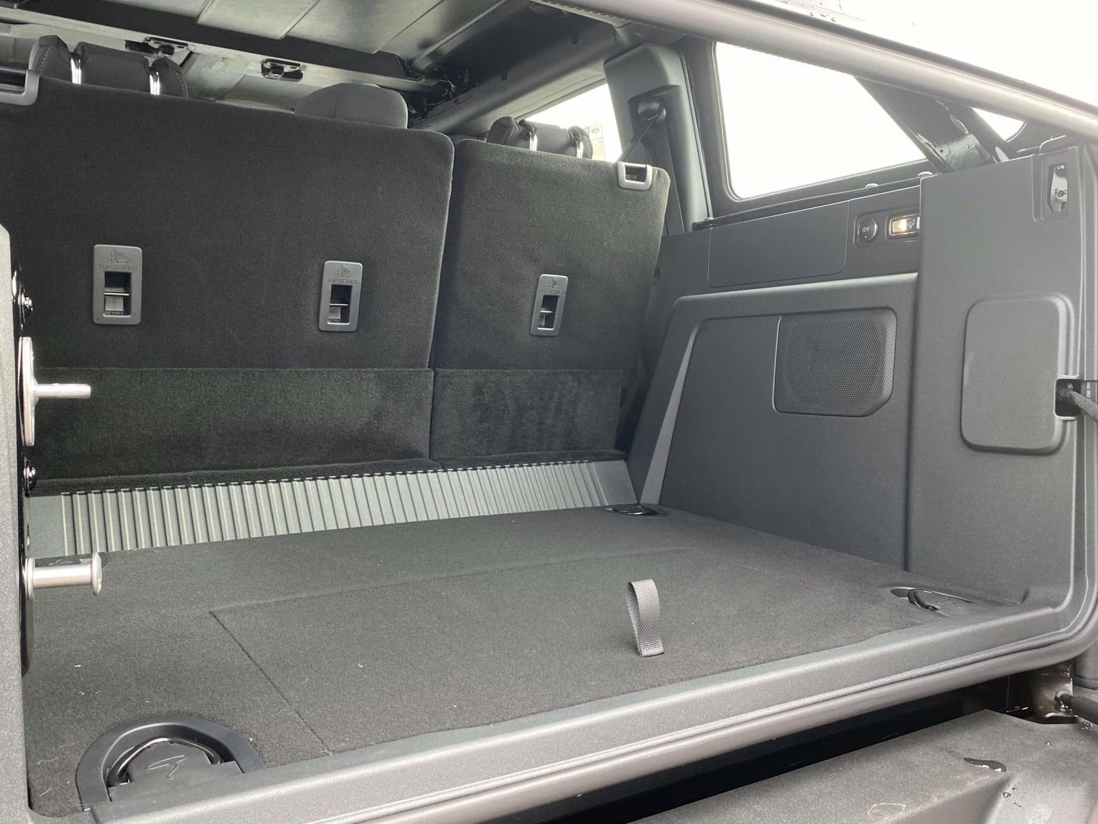 2025 Azure Gray Metallic Ford Bronco Base 4X4 SUV