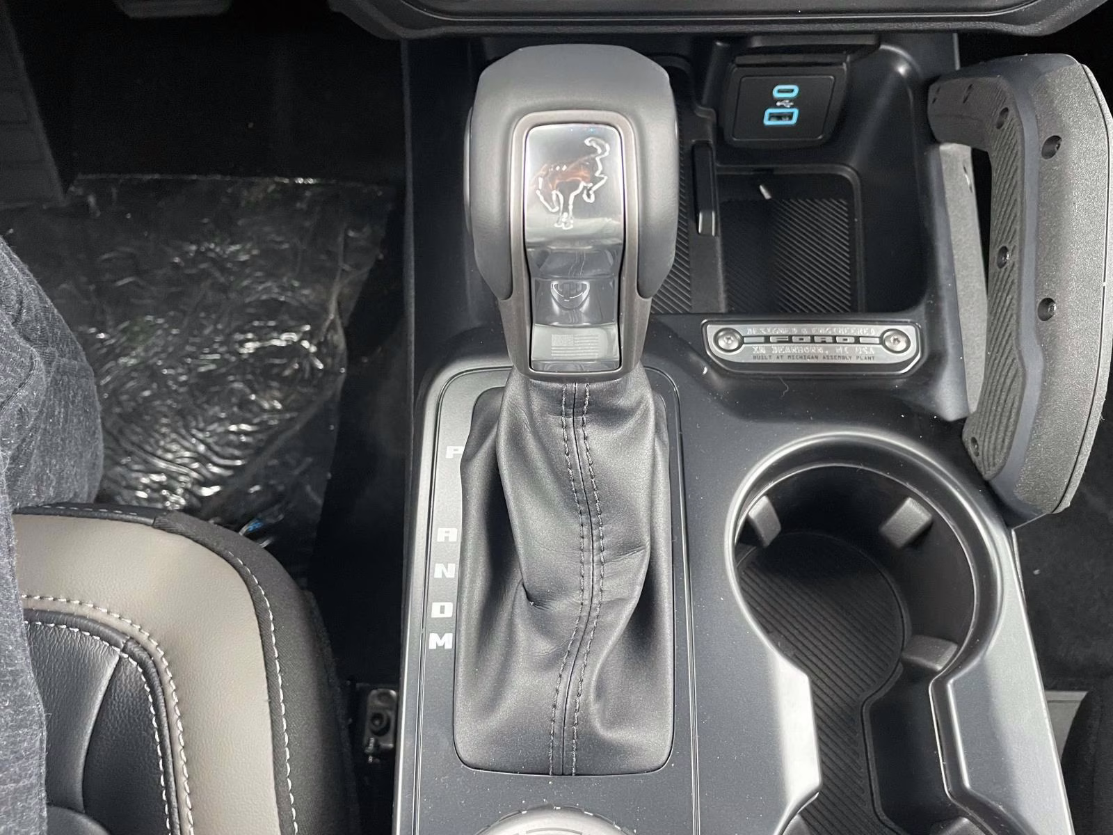 2025 Desert Sand Ford Bronco Outer Banks 4X4 SUV