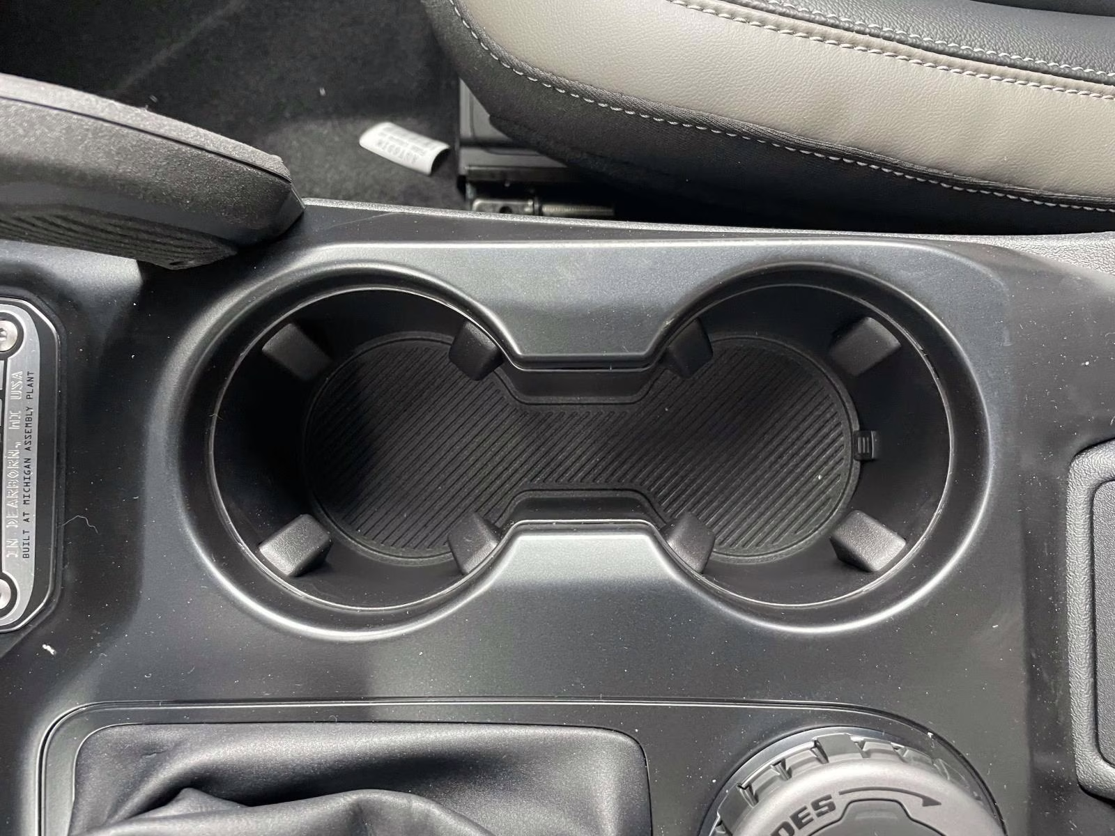 2025 Desert Sand Ford Bronco Outer Banks 4X4 SUV