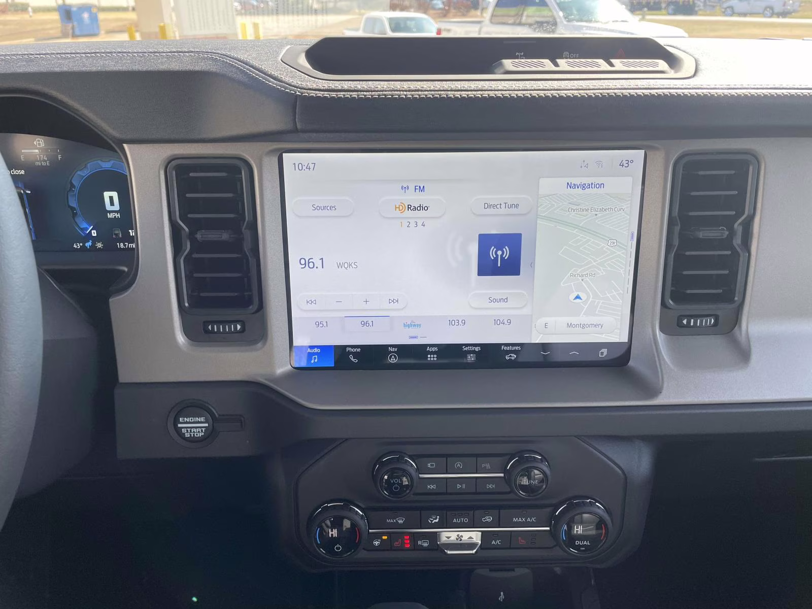 2025 Oxford White Ford Bronco Outer Banks 4X4 SUV