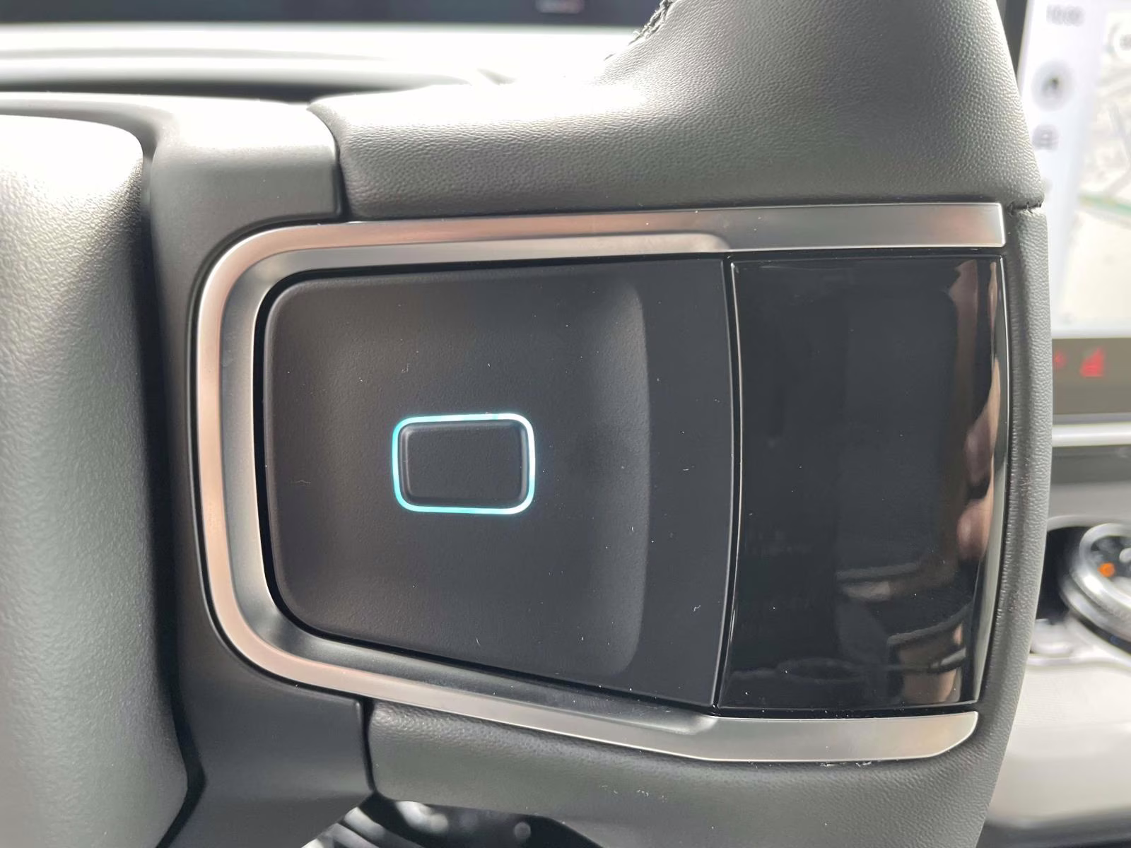 2026 Star White Metallic Tri-Coat Ford Expedition Max Active RWD SUV