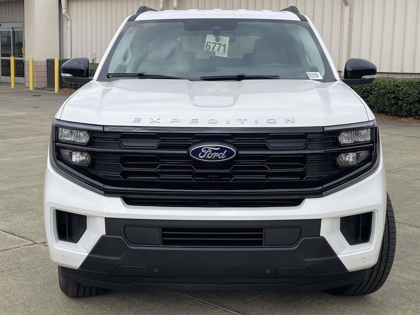 2026 Star White Metallic Tri-Coat Ford Expedition Max Active RWD SUV