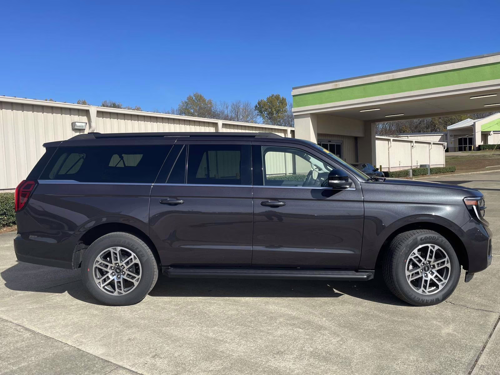 2025 Dark Matter Gray Metallic Ford Expedition Max ACTIVE RWD SUV