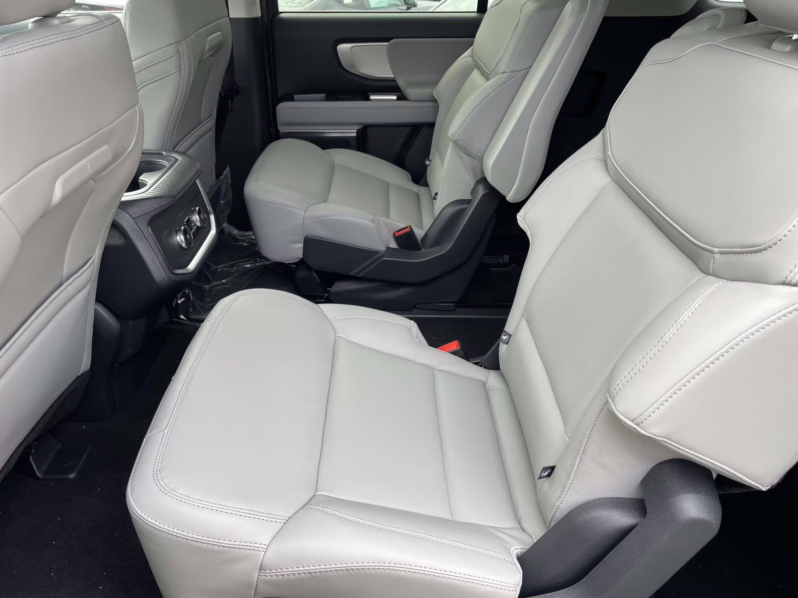 2026 Agate Black Metallic Ford Expedition Max Active RWD SUV