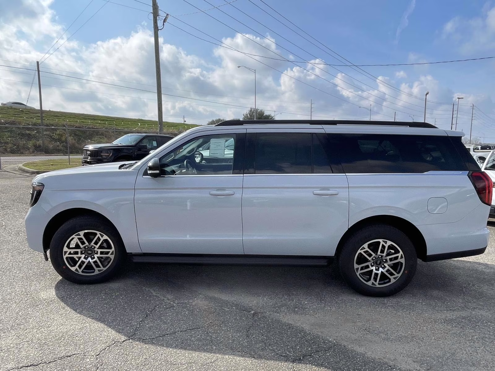 2026 Space Silver Metallic Ford Expedition Max Active RWD SUV