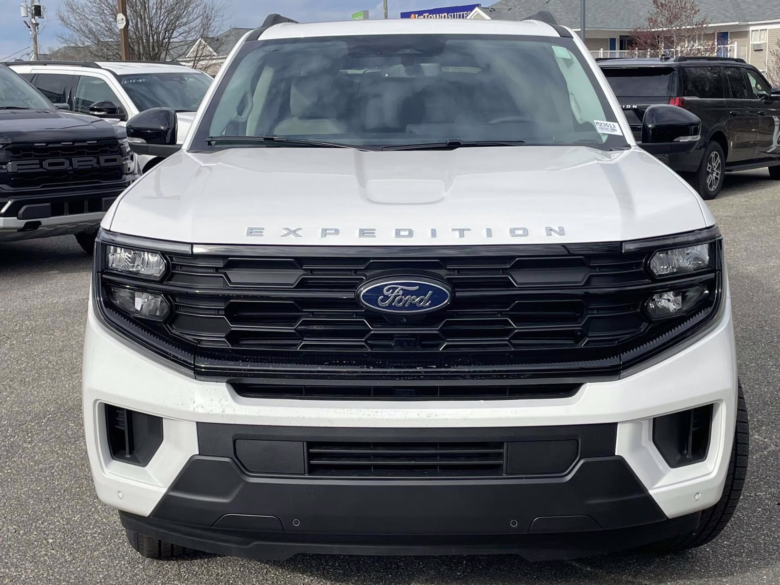 2026 Star White Metallic Tri-Coat Ford Expedition Max Active RWD SUV