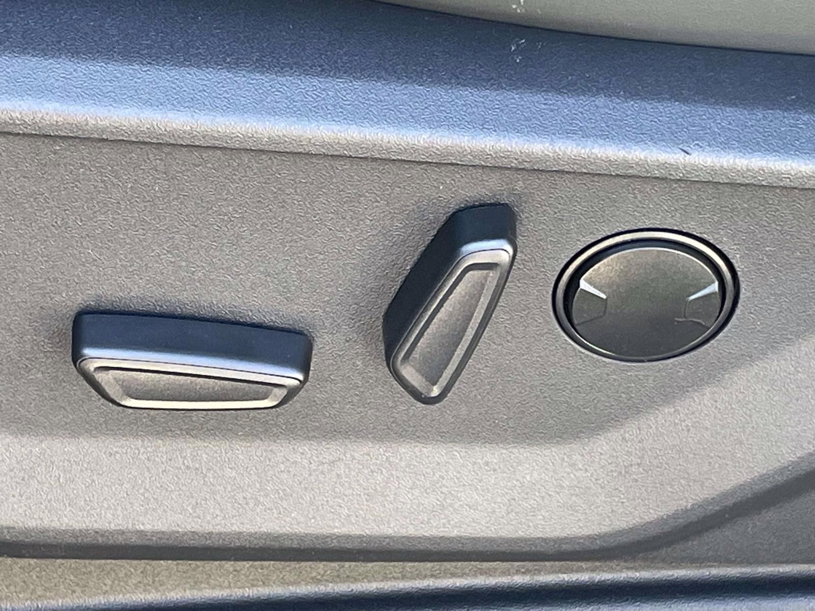 2026 Glacier Gray Metallic Tri-Coat Ford Expedition Max Active RWD SUV