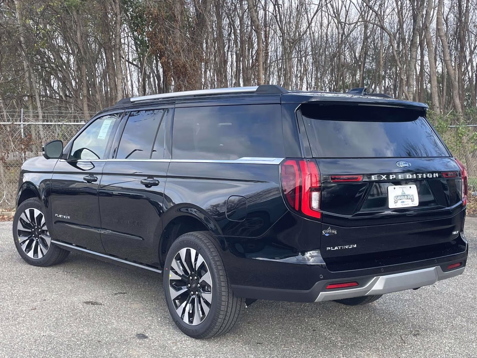 2025 Agate Black Metallic Ford Expedition Max Platinum 4X4 SUV