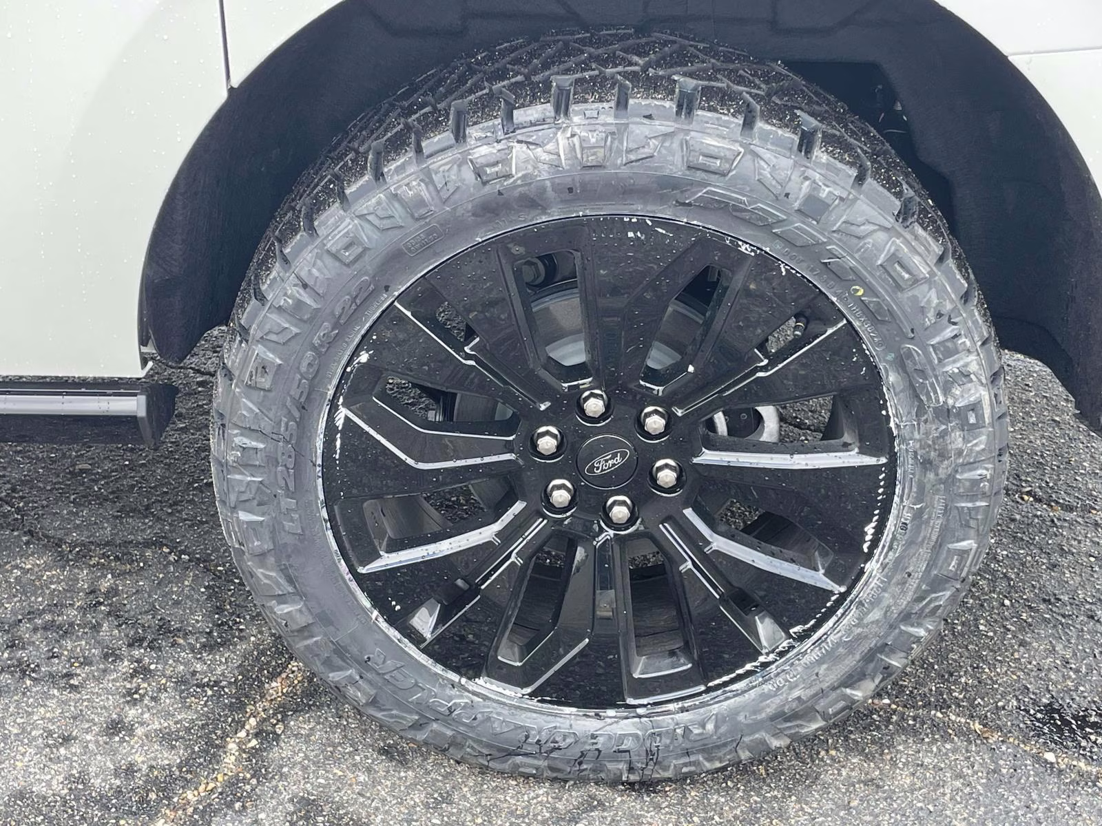 2025 Star White Metallic Tri-Coat Ford Expedition Max Platinum 4X4 SUV