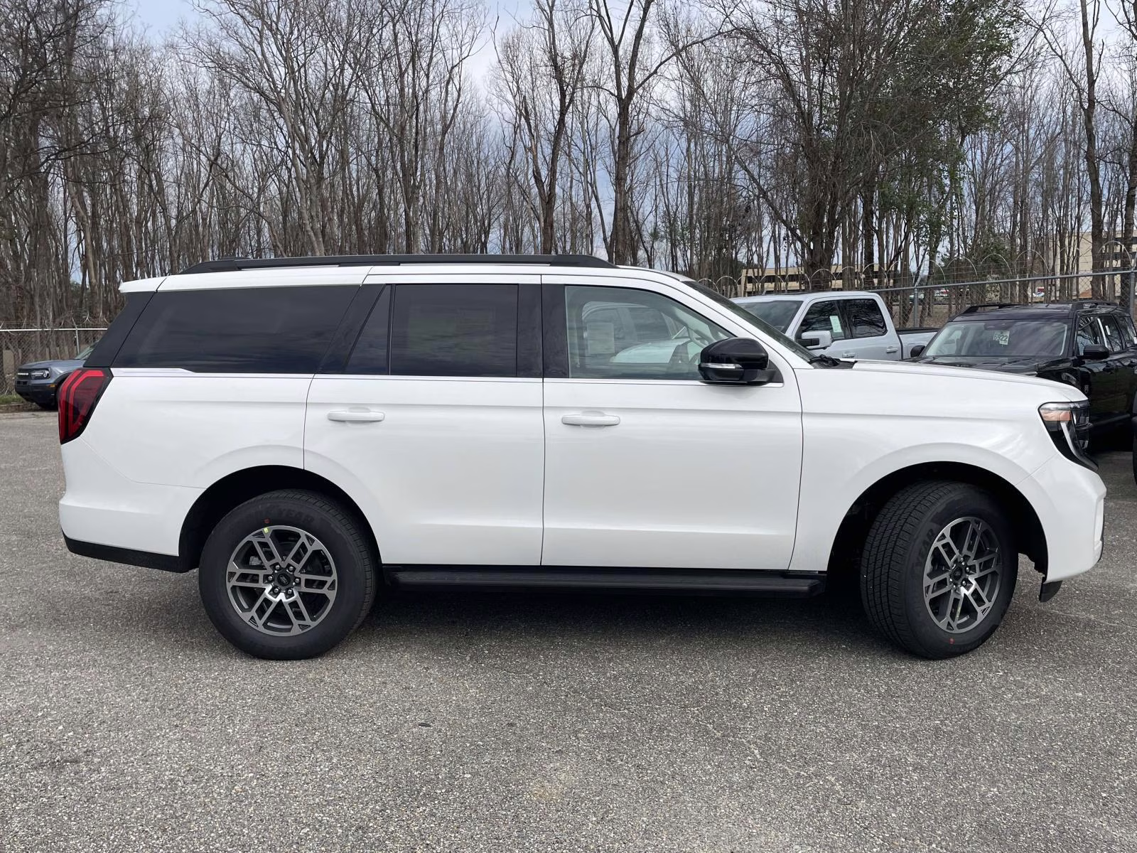 2026 Star White Metallic Tri-Coat Ford Expedition Active RWD SUV