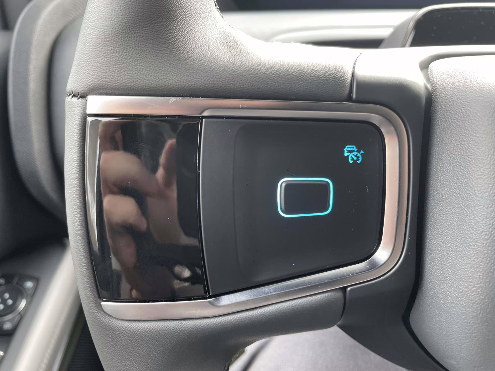 2026 Star White Metallic Tri-Coat Ford Expedition Active RWD SUV