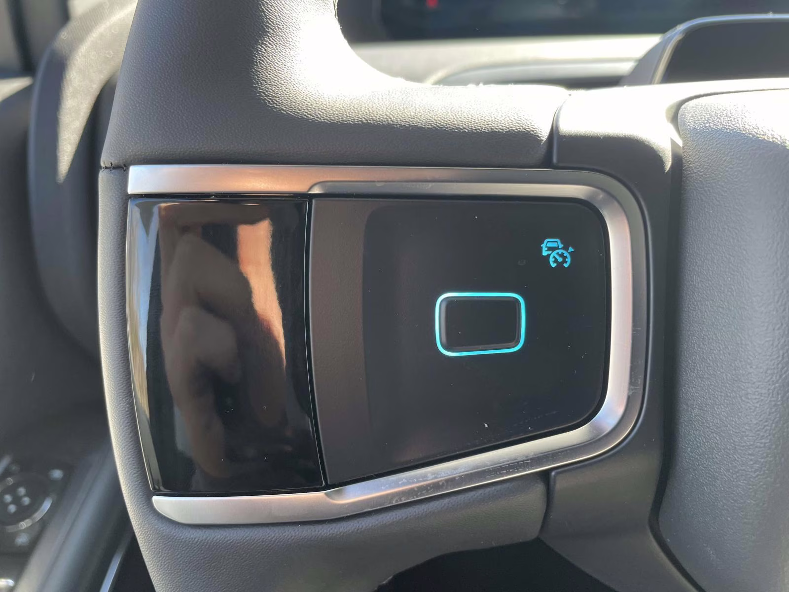 2026 Glacier Gray Metallic Tri-Coat Ford Expedition Active RWD SUV