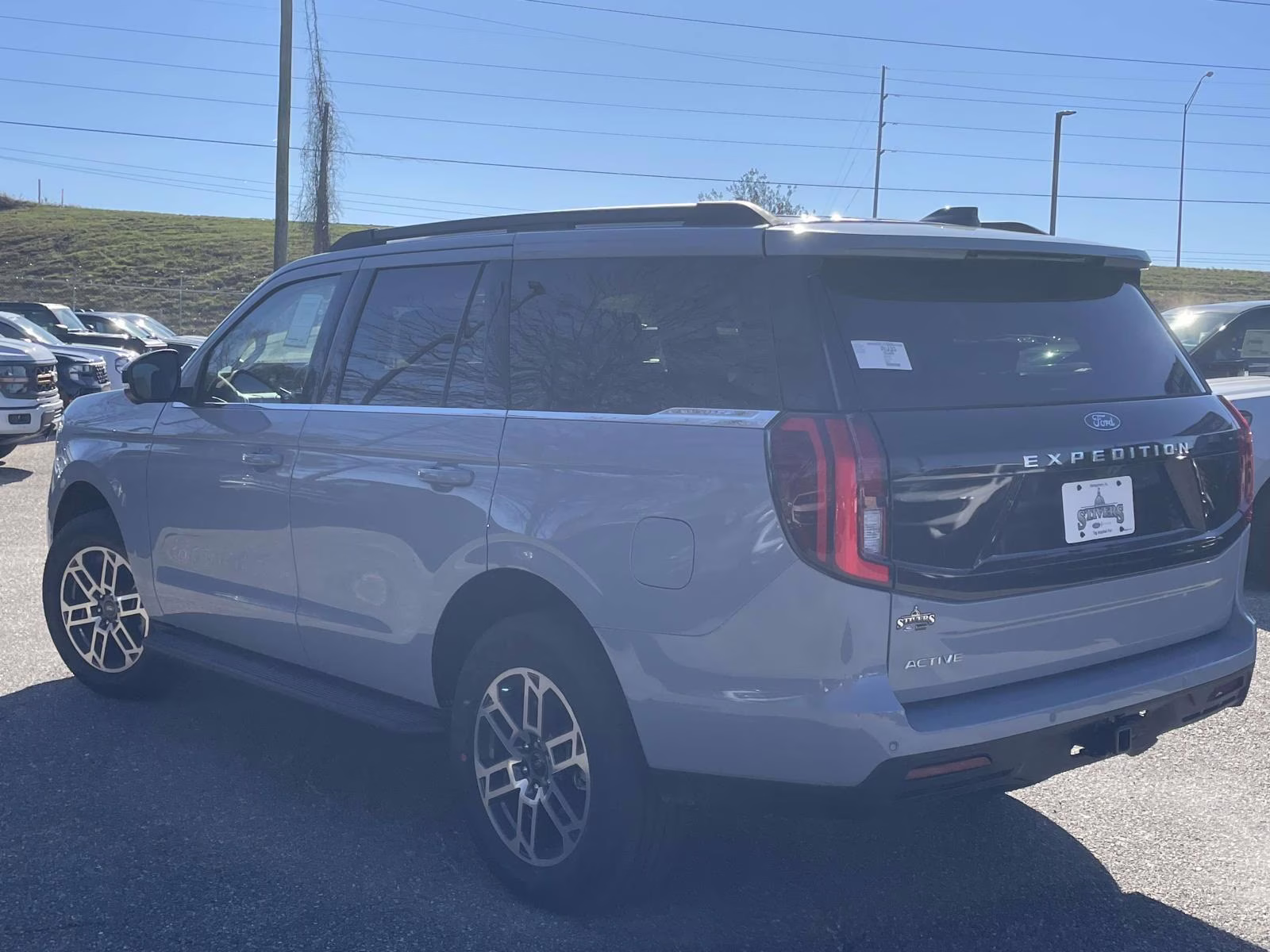 2026 Glacier Gray Metallic Tri-Coat Ford Expedition Active RWD SUV