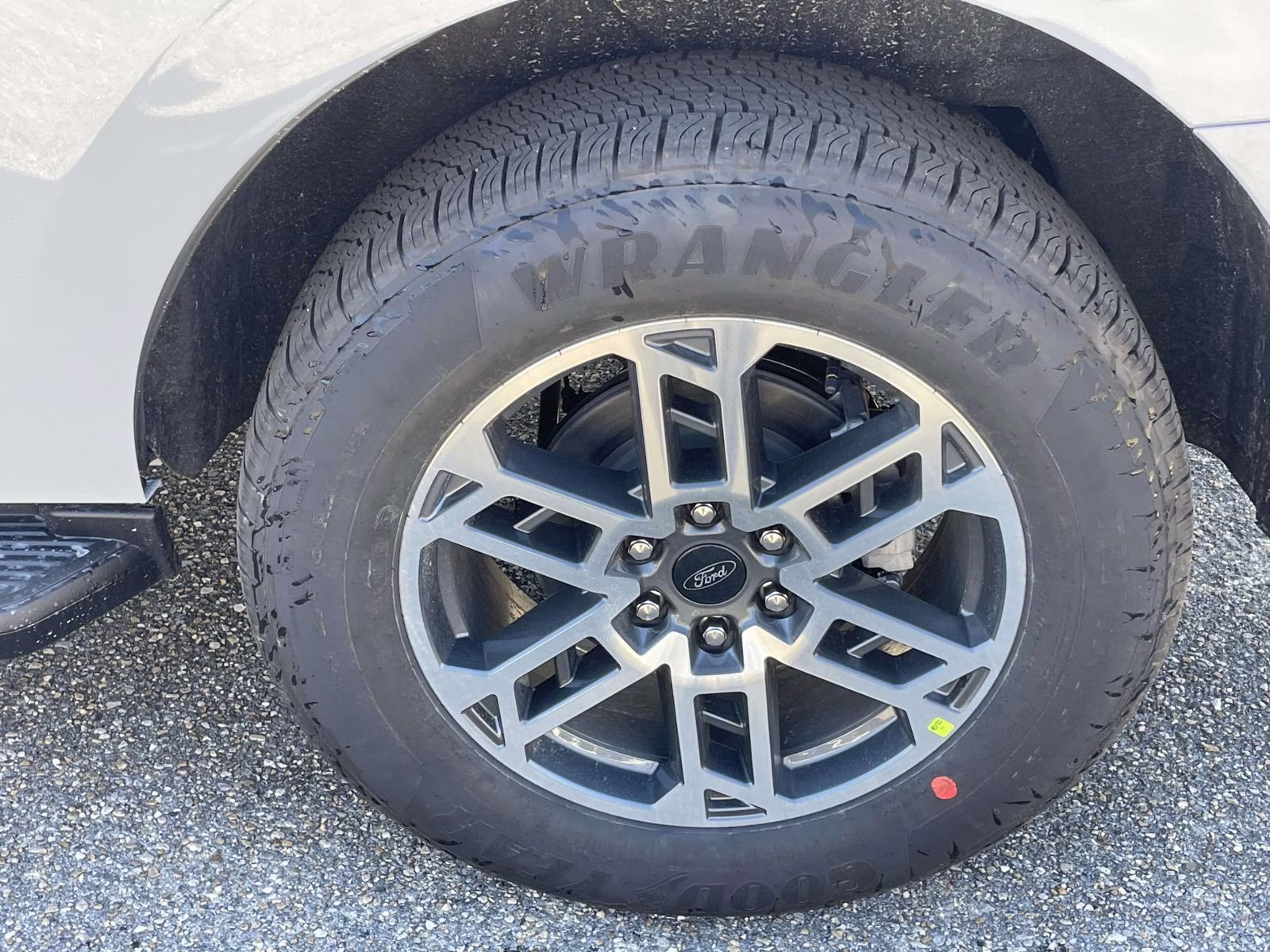 2026 Space Silver Metallic Ford Expedition Active RWD SUV