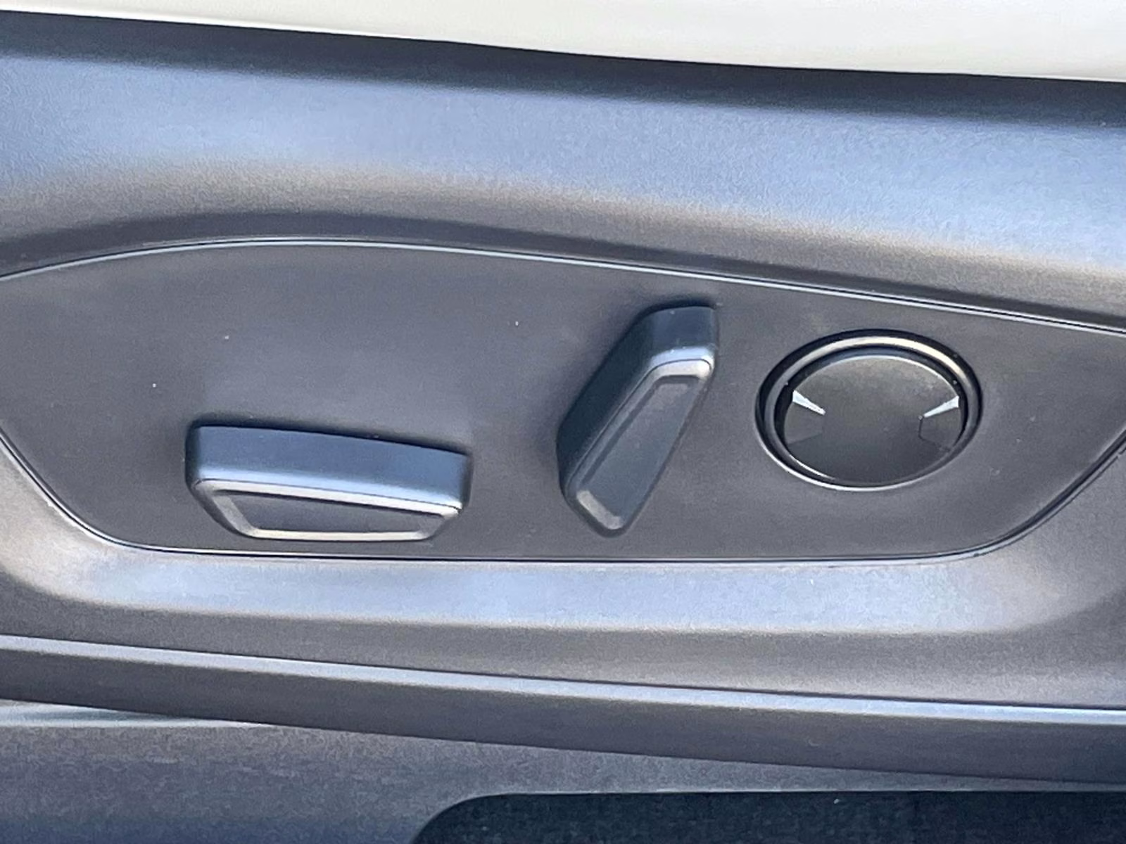 2026 Agate Black Metallic Ford Explorer Active RWD SUV