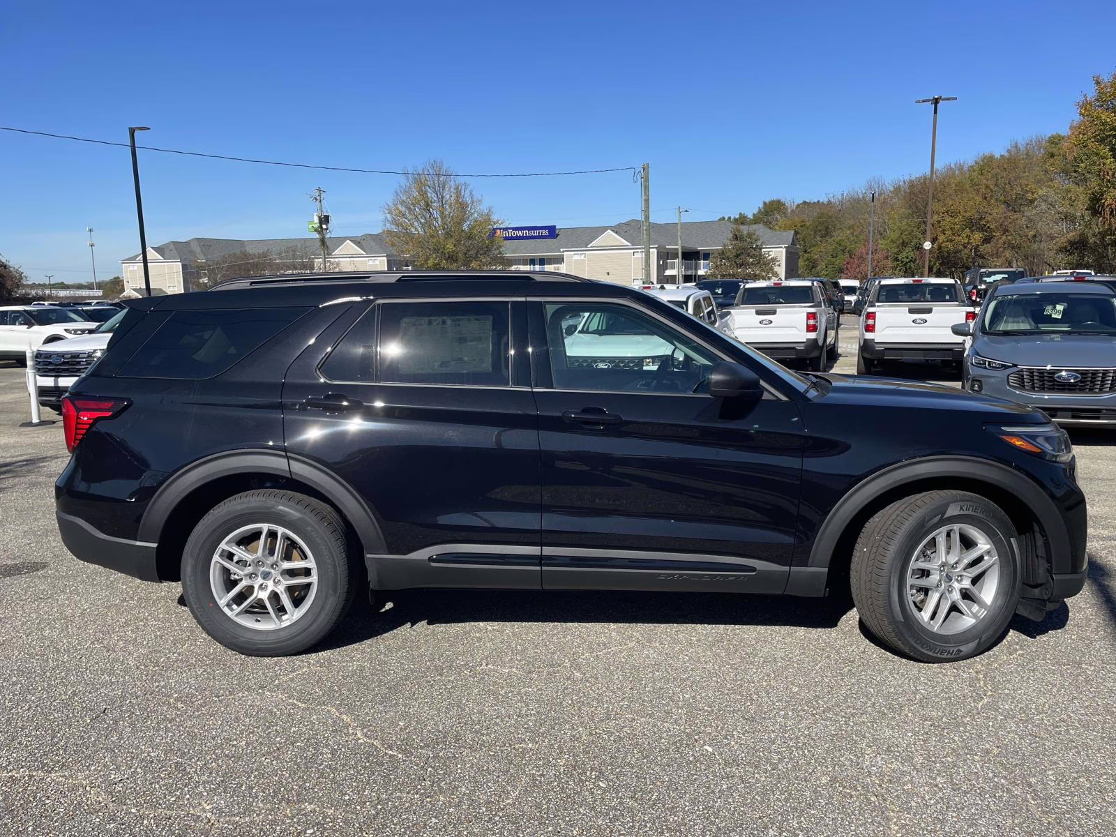 2026 Agate Black Metallic Ford Explorer Active RWD SUV