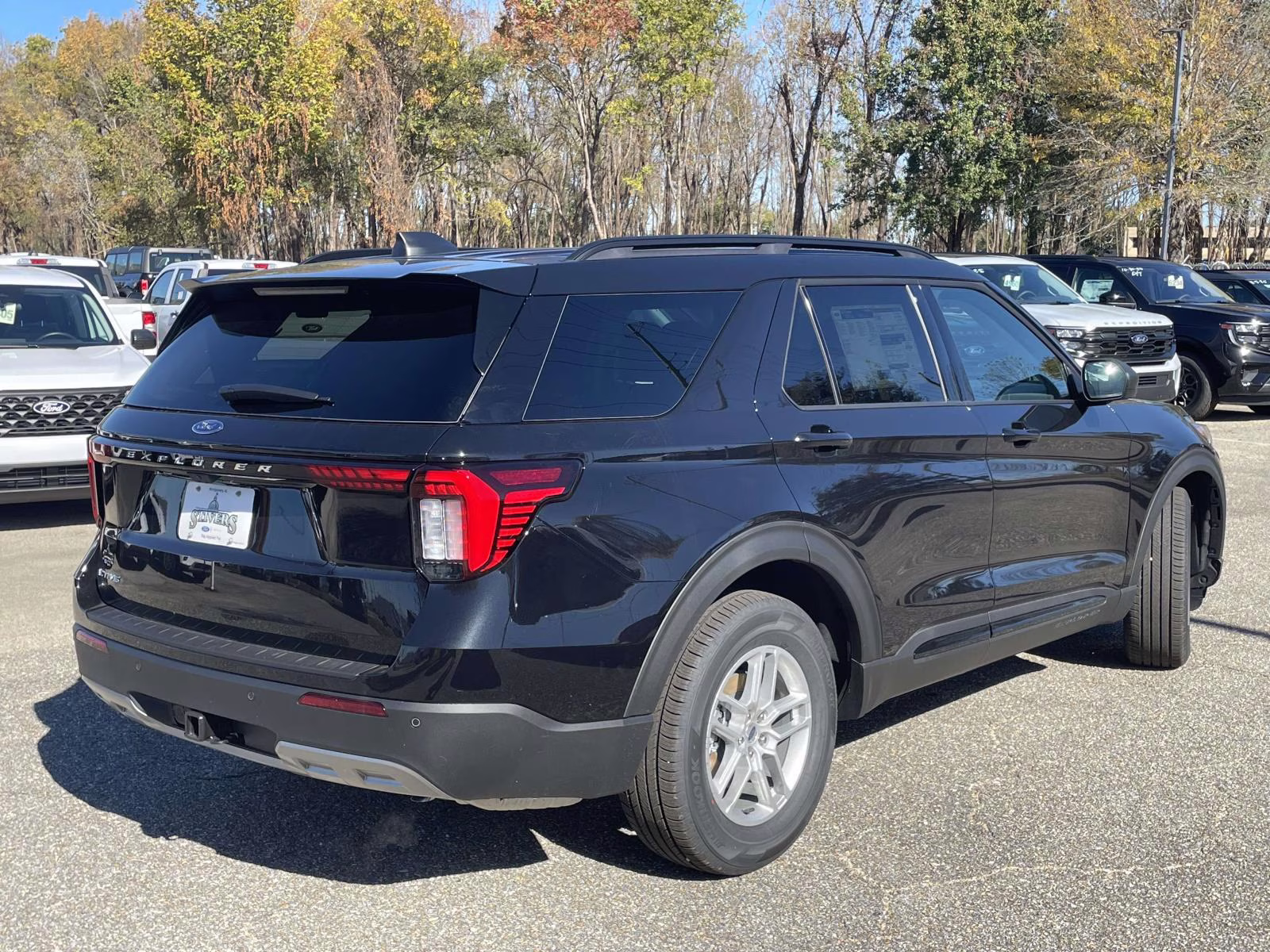 2026 Agate Black Metallic Ford Explorer Active RWD SUV