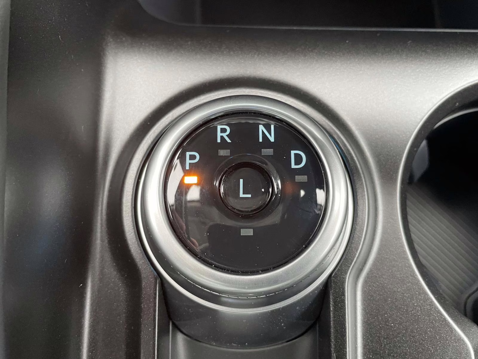 2026 Star White Metallic Tri-Coat Ford Explorer Active RWD SUV