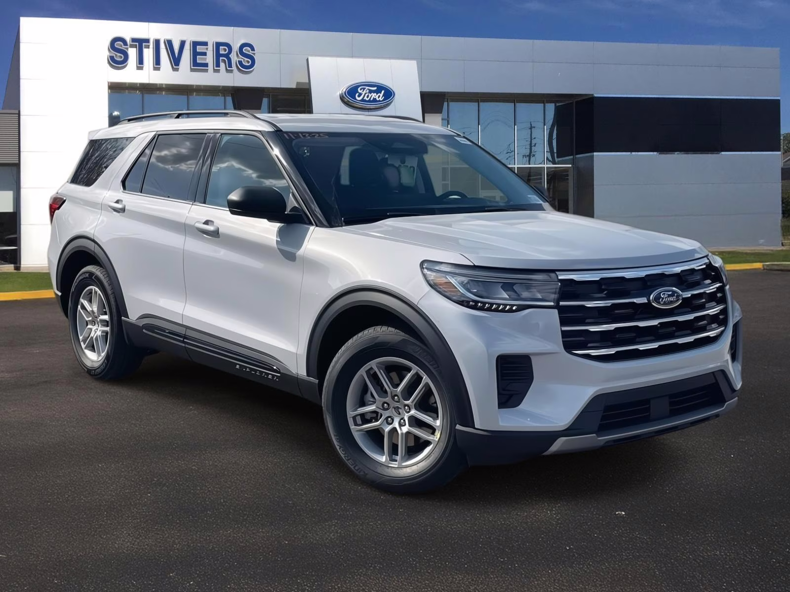2026 Space White Metallic Ford Explorer Active RWD SUV