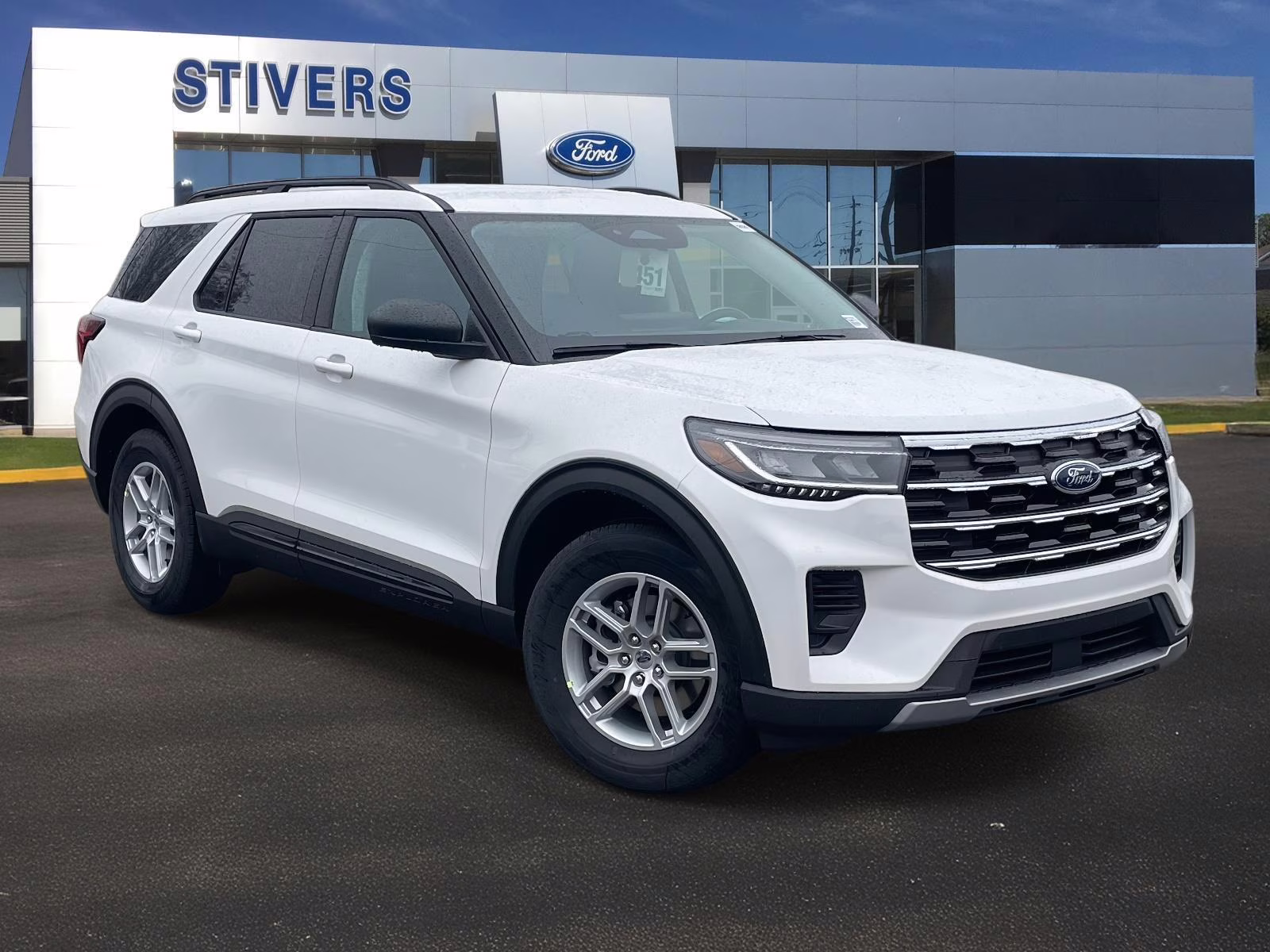 2026 Star White Metallic Tri-Coat Ford Explorer Active RWD SUV