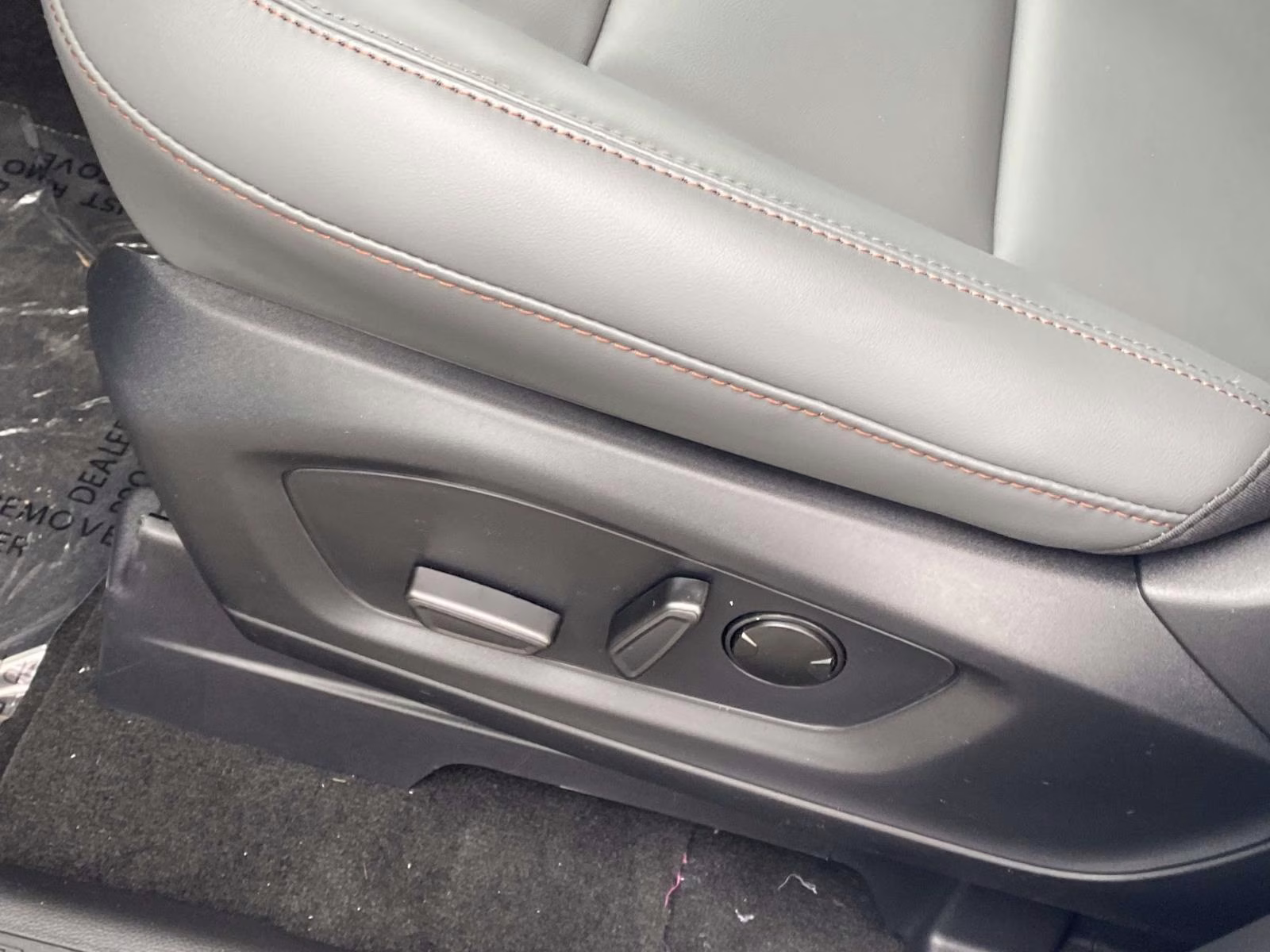 2026 Star White Metallic Tri-Coat Ford Explorer Active RWD SUV