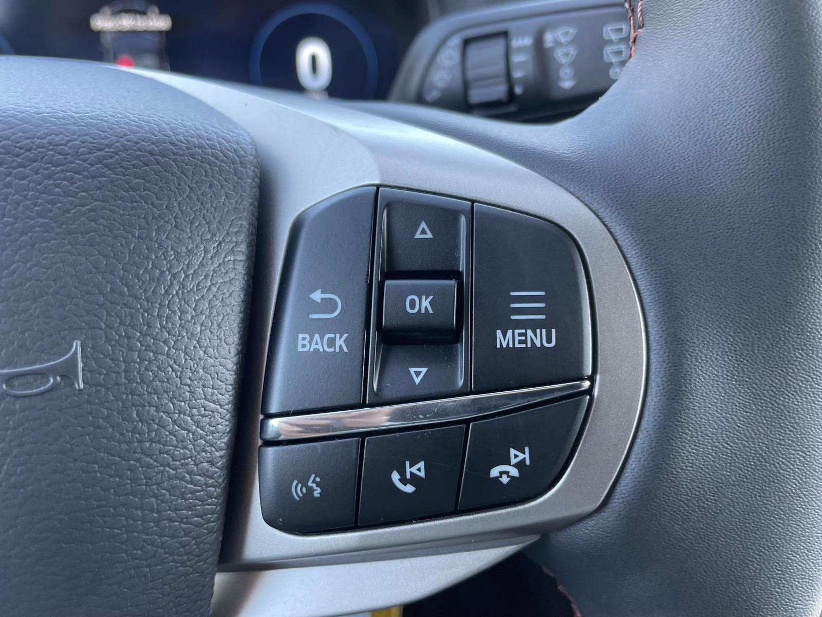 2026 Agate Black Metallic Ford Explorer Active RWD SUV