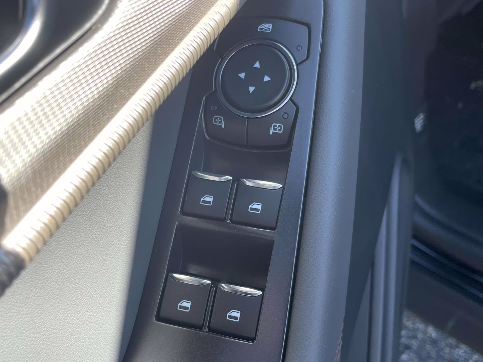 2026 Agate Black Metallic Ford Explorer Active RWD SUV