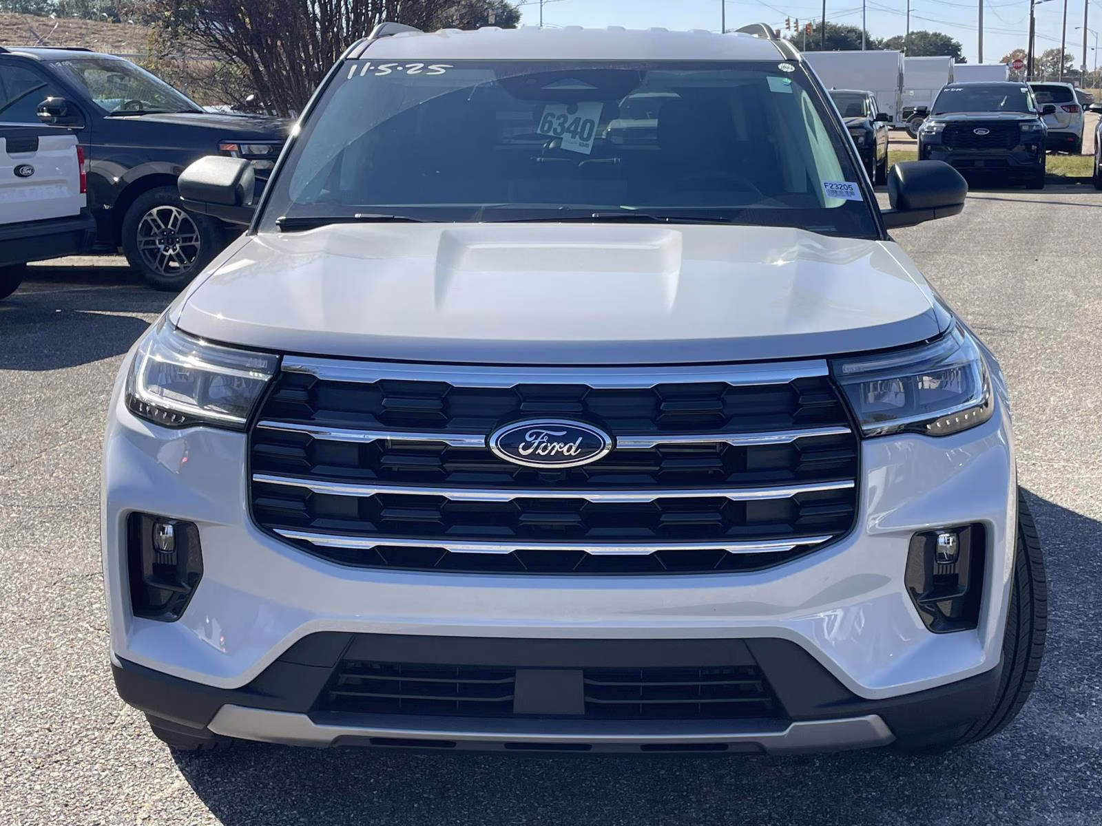 2026 Space White Metallic Ford Explorer Active RWD SUV