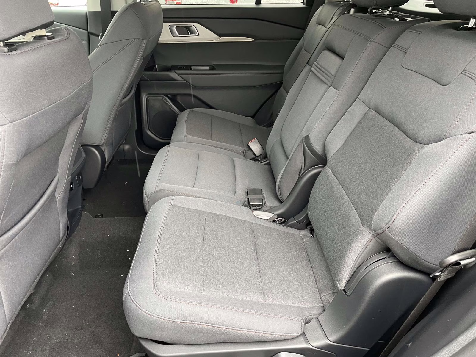 2026 Agate Black Metallic Ford Explorer Active RWD SUV